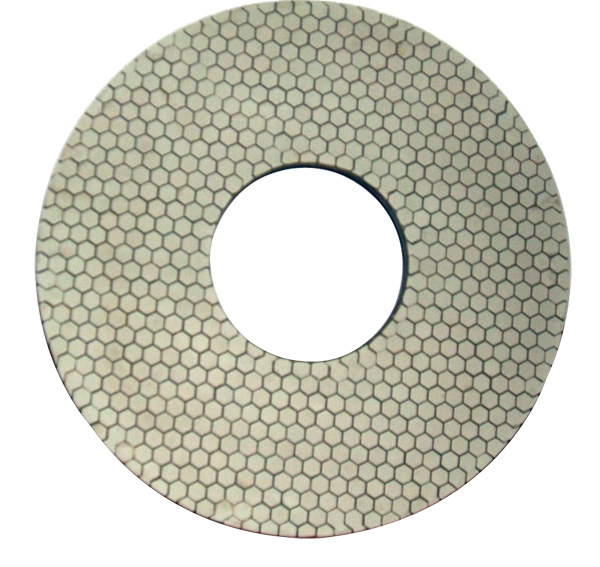離心研磨拋光機(jī)對(duì)產(chǎn)品拋光的適用性及要點(diǎn)